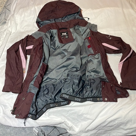 XS Helly Tech ski jacket. Burgundy and Pink. Used excellent condition. - Picture 3 of 9